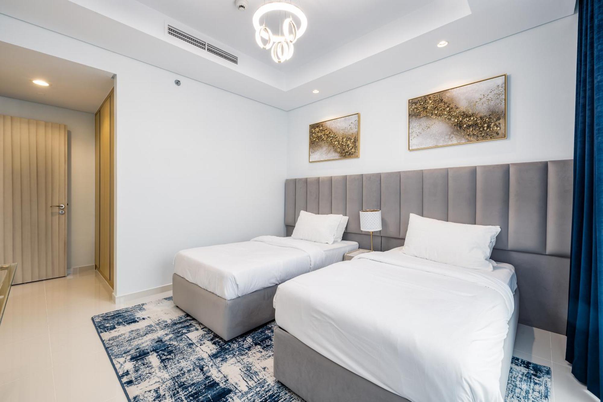 Aliving Luxe 2Br With Burj Khalifa View Infinity Pool Midtown-4704 Apartman Dubaj Kültér fotó